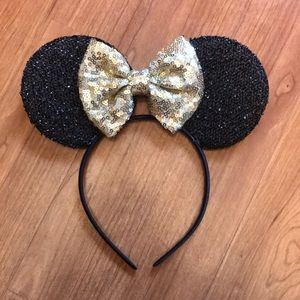 Minnie Mouse ears